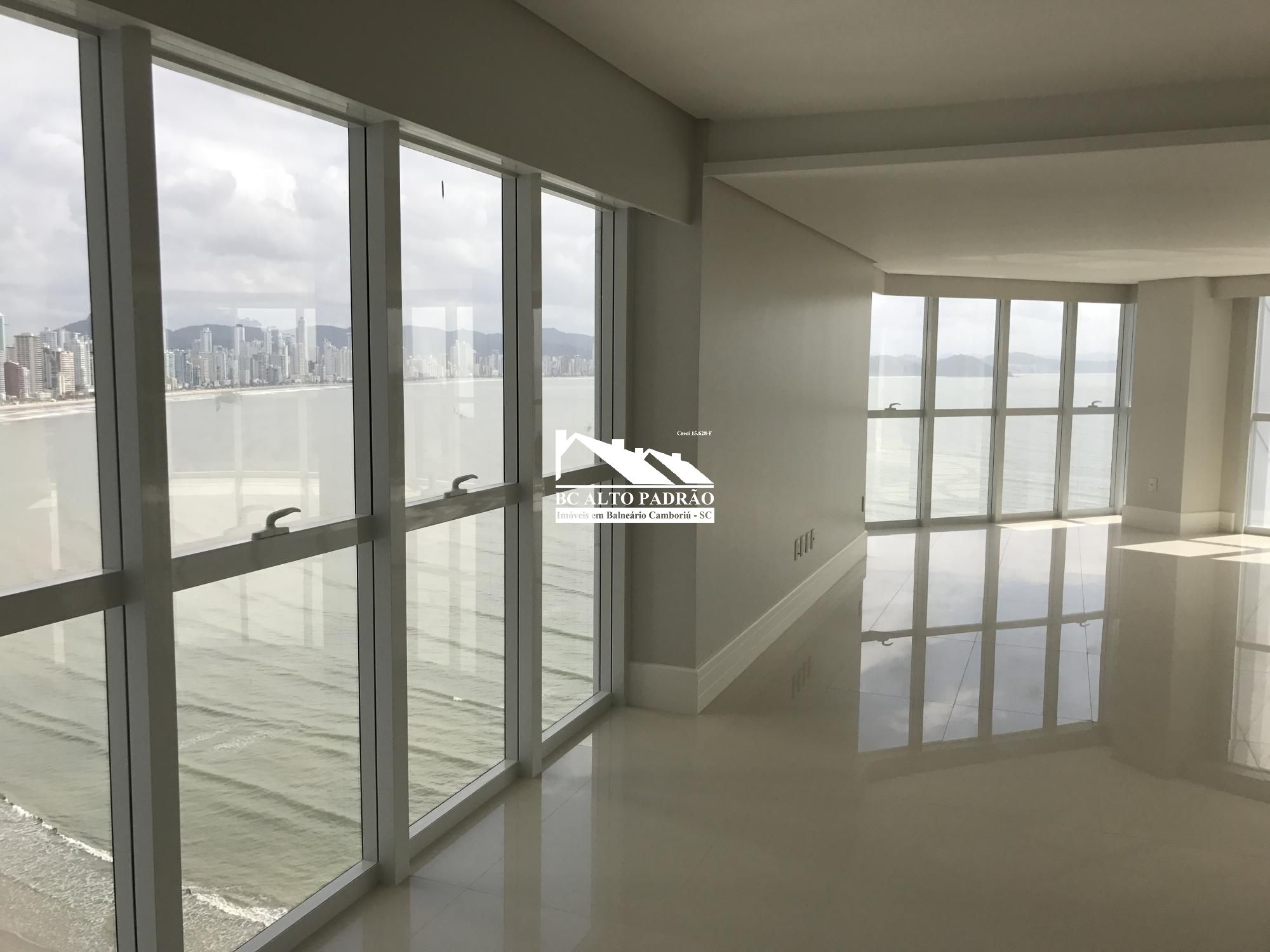 Apartamento à venda com 4 quartos, 237m² - Foto 1