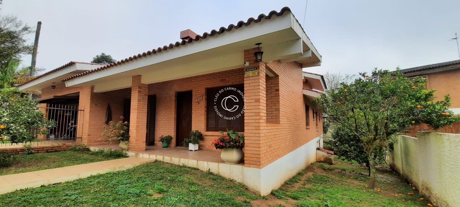 Casa à venda com 3 quartos, 188m² - Foto 2