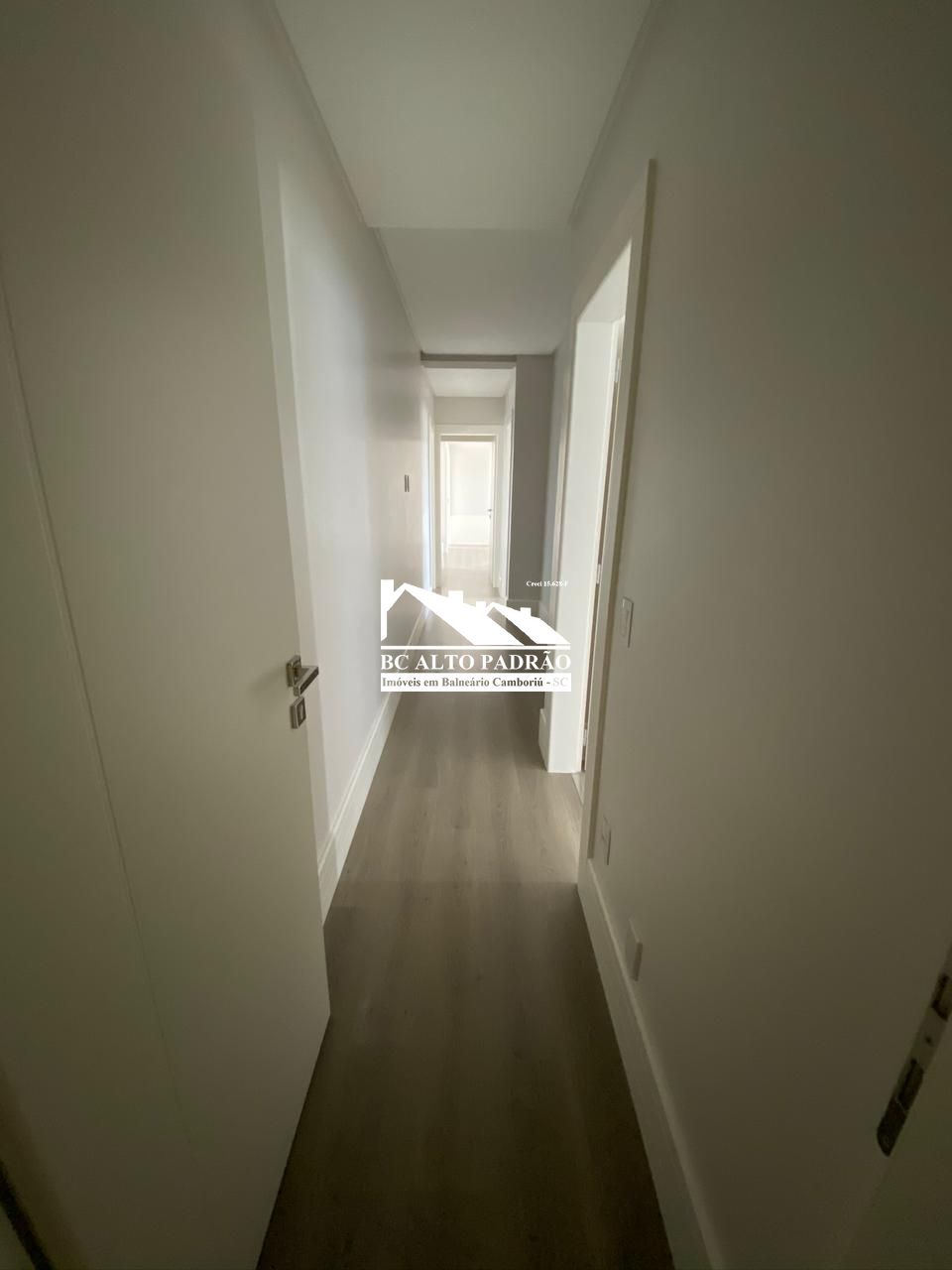 Apartamento à venda com 4 quartos, 237m² - Foto 10