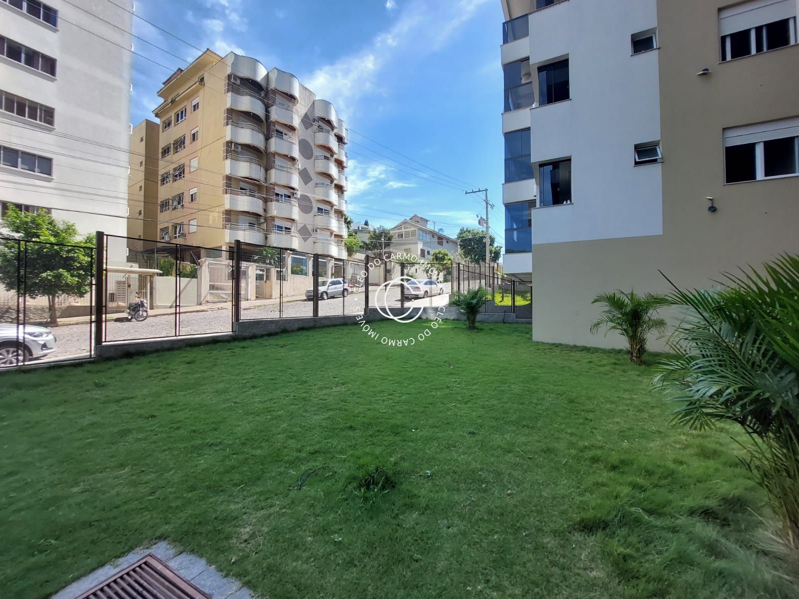 Apartamento à venda com 3 quartos, 169m² - Foto 3