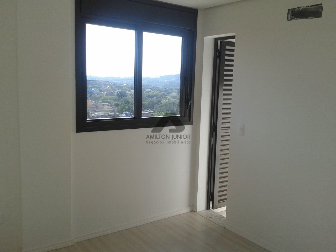 Apartamento à venda com 3 quartos, 150m² - Foto 9