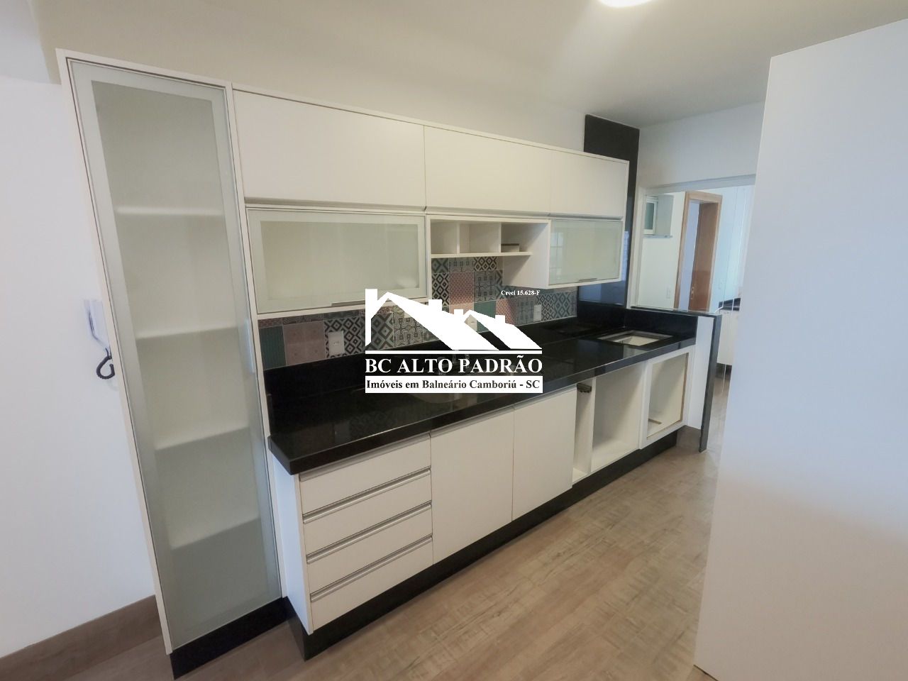 Apartamento à venda com 3 quartos, 185m² - Foto 17