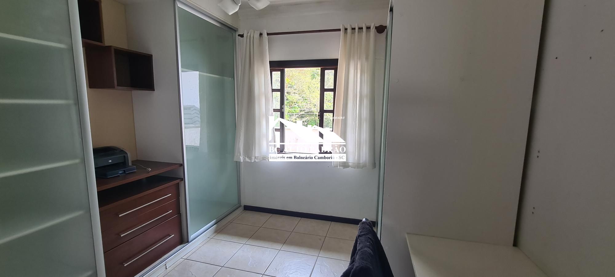 Casa de Condomínio para alugar com 3 quartos, 380m² - Foto 27