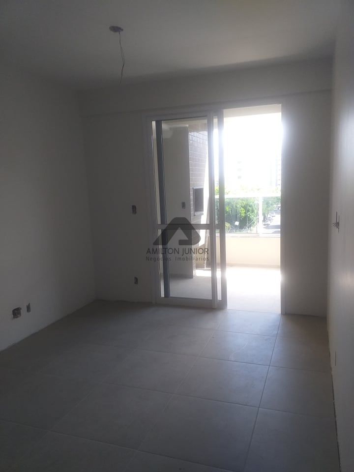 Apartamento à venda com 2 quartos, 94m² - Foto 4