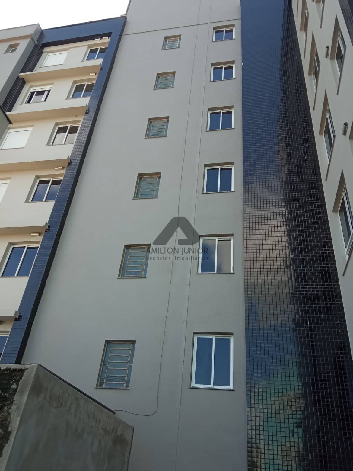 Apartamento à venda com 2 quartos, 94m² - Foto 2