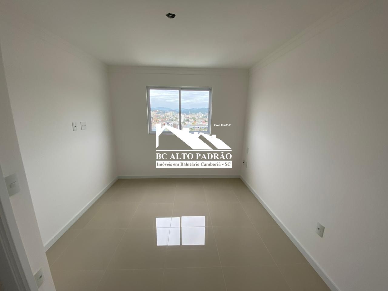 Apartamento à venda com 2 quartos, 58m² - Foto 11