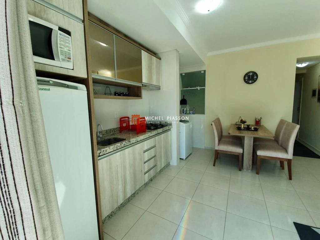 Apartamento à venda com 2 quartos, 70m² - Foto 4