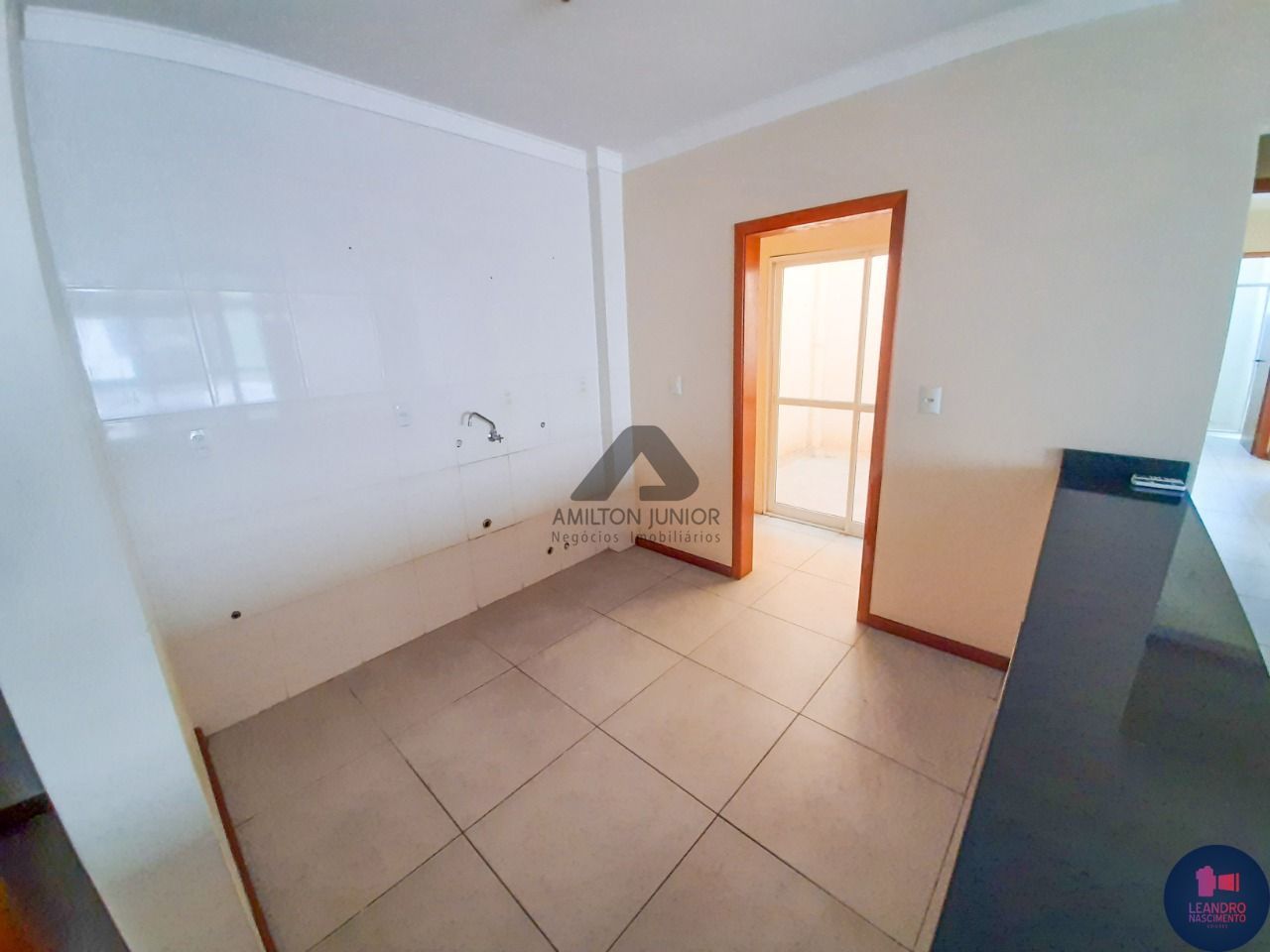 Apartamento à venda com 3 quartos, 102m² - Foto 7