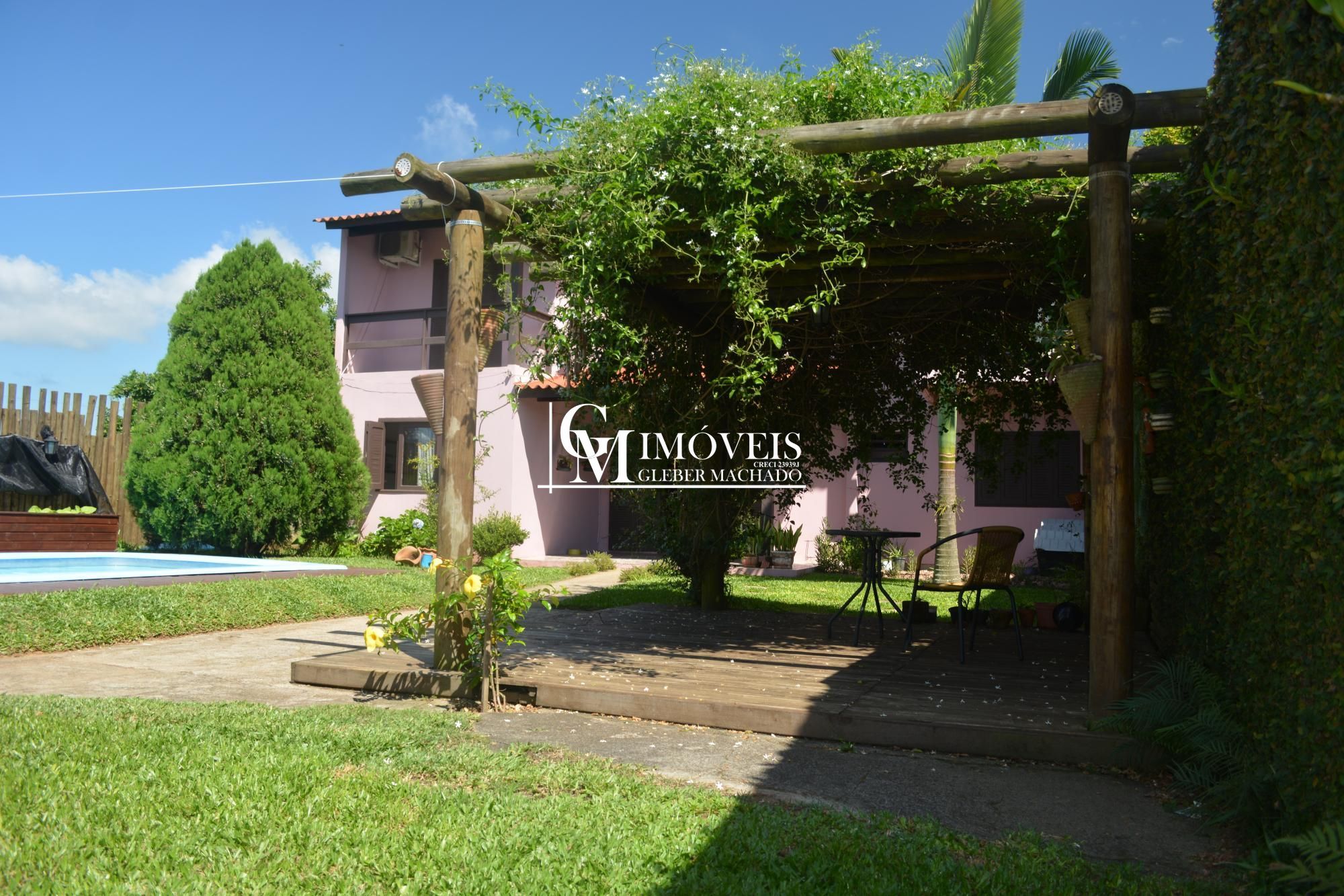 Casa com piscina em Torres RS