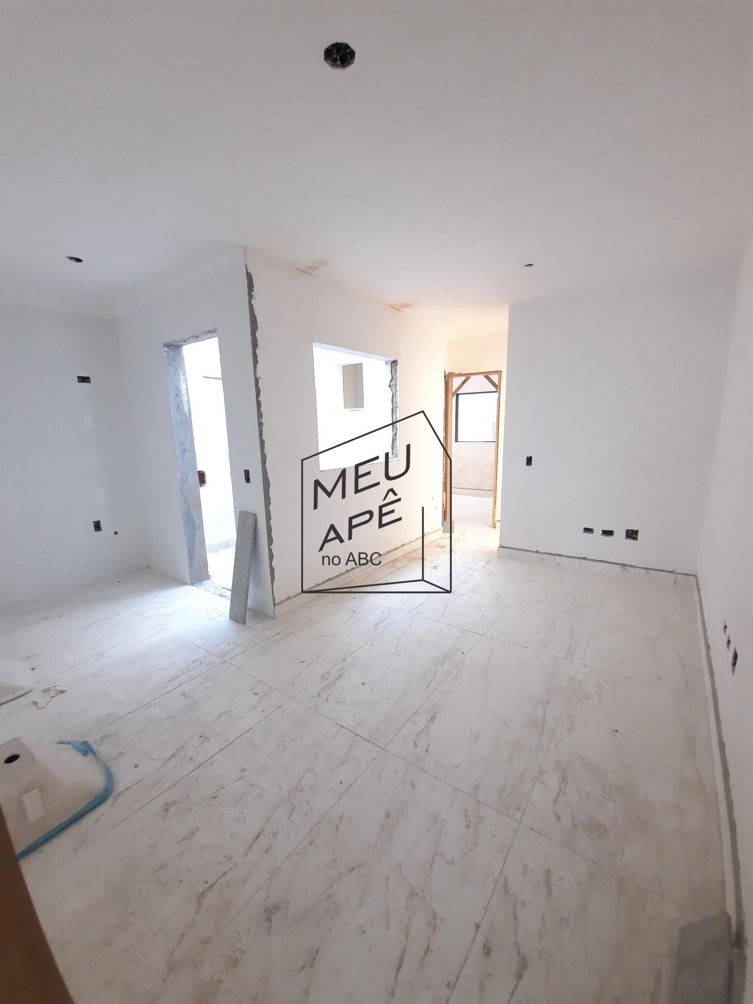 Apartamento à venda com 2 quartos, 37m² - Foto 1