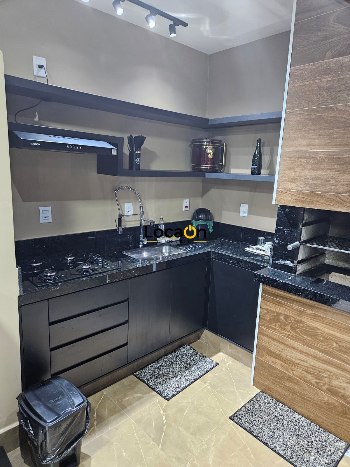 ALUGA- Casa 3 dormitórios, suíte, 2 banheiros, casa planejada em Ribeirão Preto