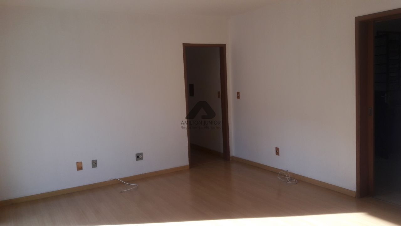 Apartamento à venda com 3 quartos, 120m² - Foto 4