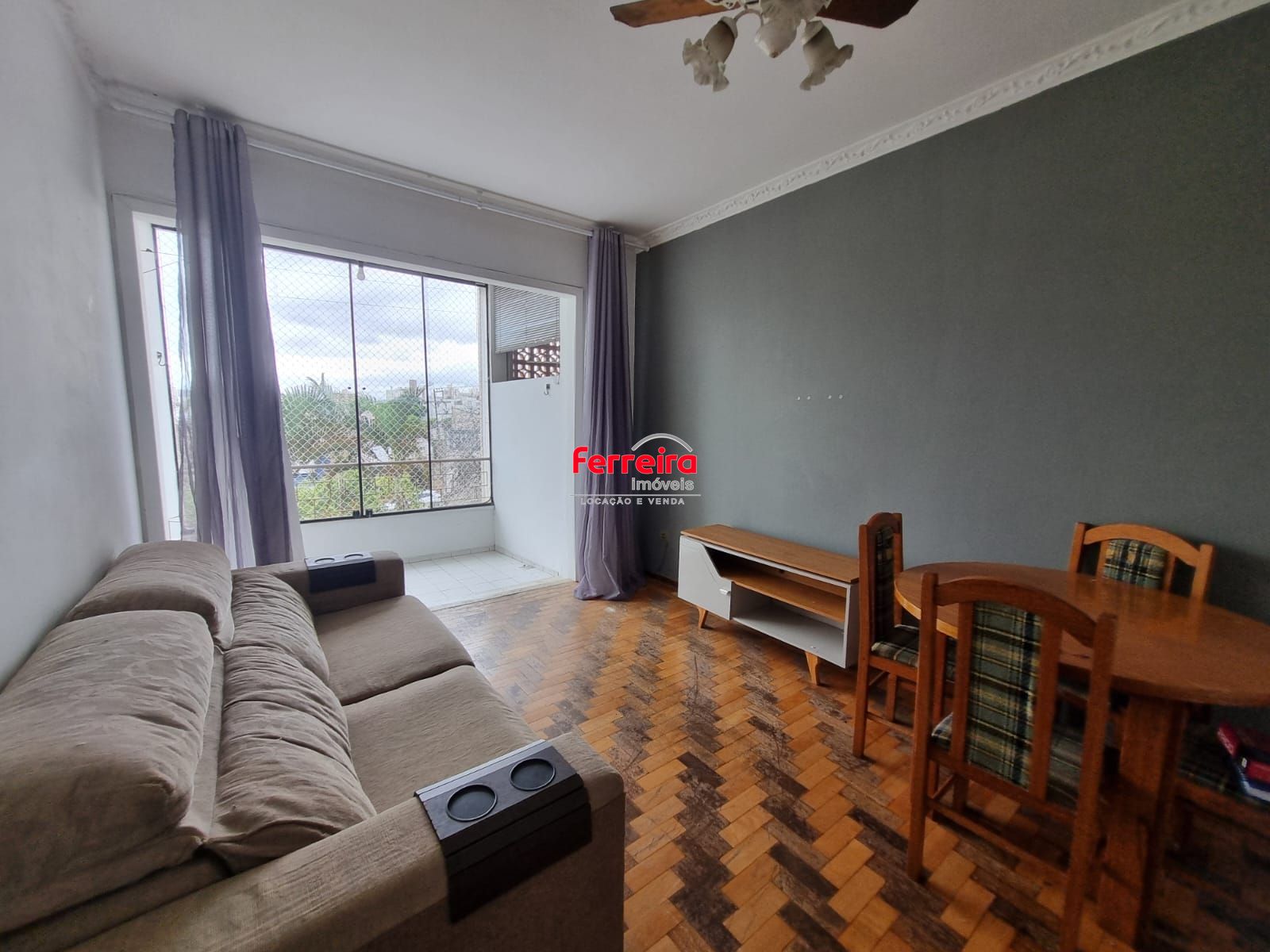 Apartamento de 3 dormitórios para venda no Bairro Azenha