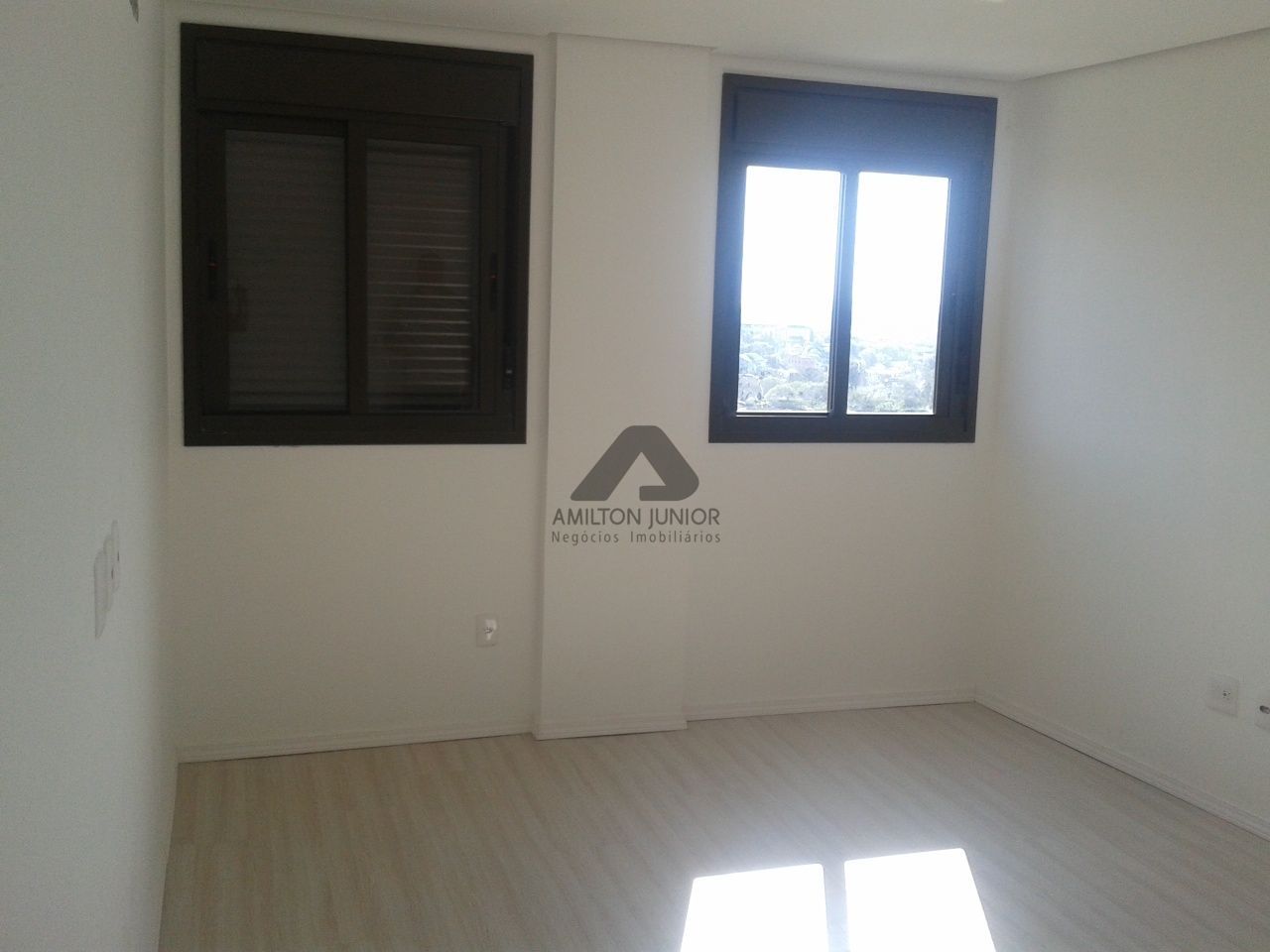 Apartamento à venda com 3 quartos, 150m² - Foto 6