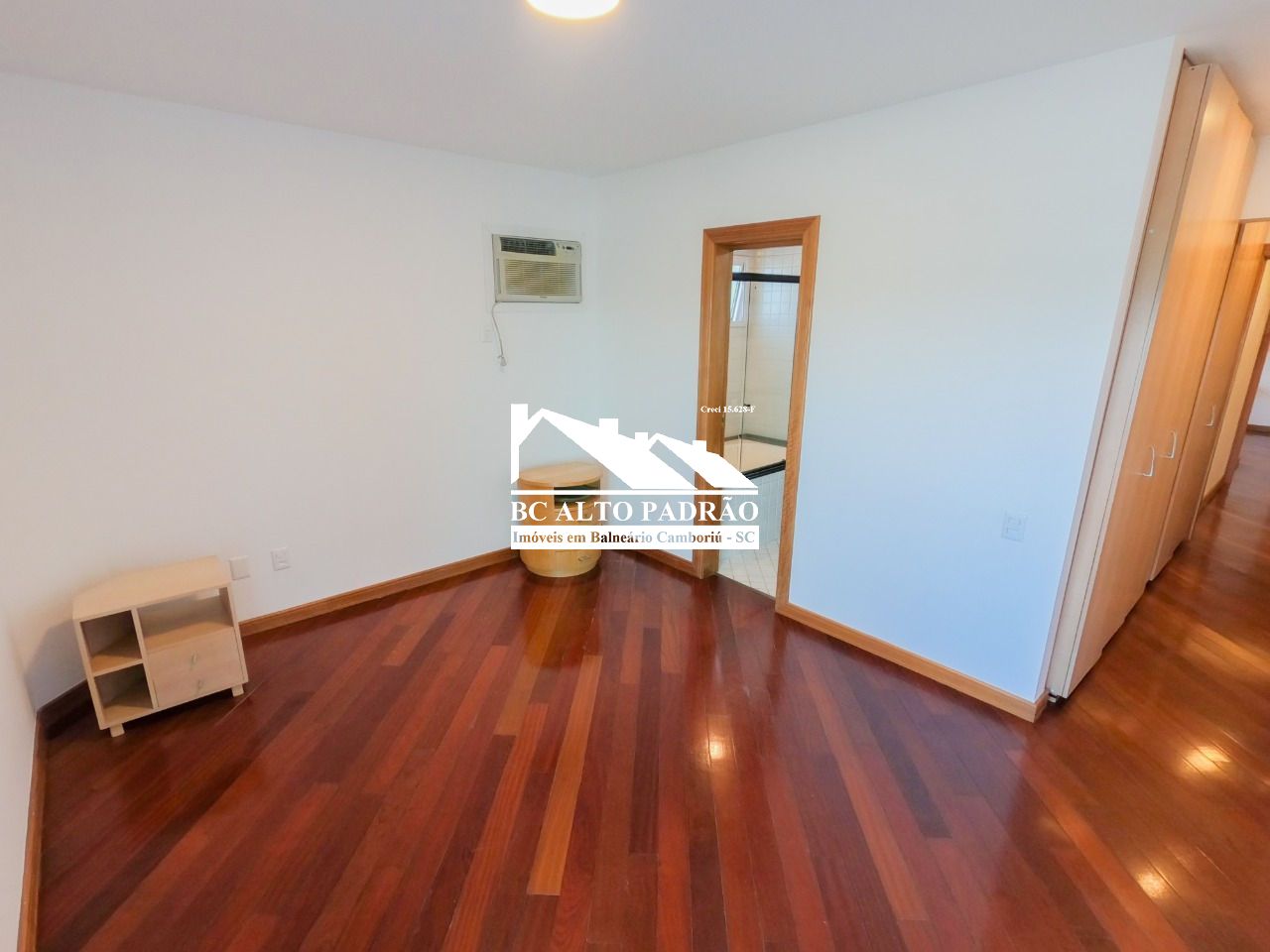 Apartamento à venda com 3 quartos, 185m² - Foto 14