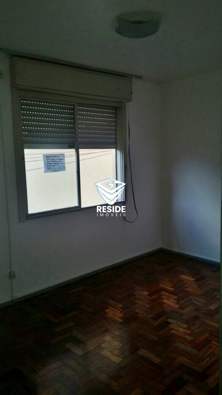 Apartamento com 3 Dormitórios à venda, 75 m² por R$ 185.000,00