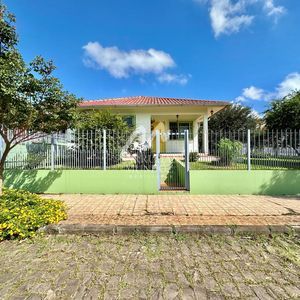 Casa com 128m² e 3 dormitórios no bairro Jardim do Cedro em Lajeado para Comprar