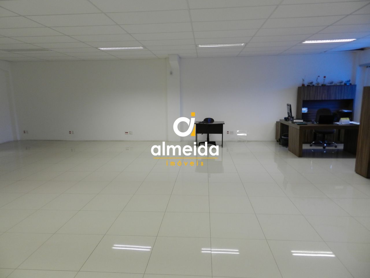 Prédio Inteiro à venda e aluguel com 6 quartos, 750m² - Foto 11