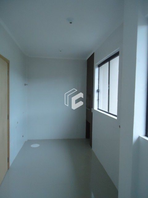 Apartamento à venda com 1 quarto, 33m² - Foto 2