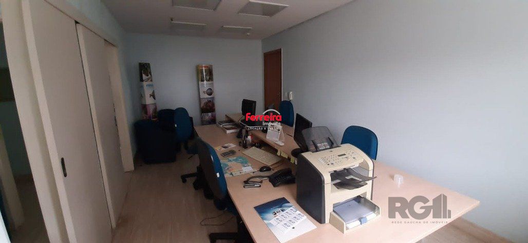 Sala comercial para Comprar  com 1 vaga na Cristóvão Colombo.