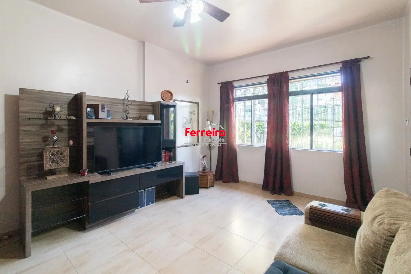 Casa com 4 dormitórios e 175m² à venda no Bairro Santa Tereza
