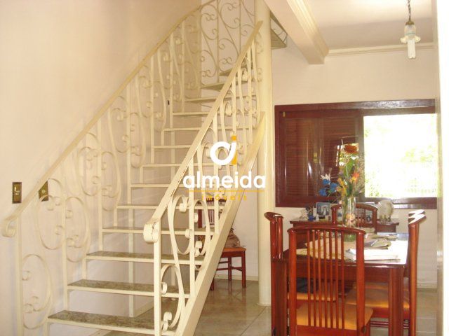 Casa à venda com 4 quartos, 180m² - Foto 15