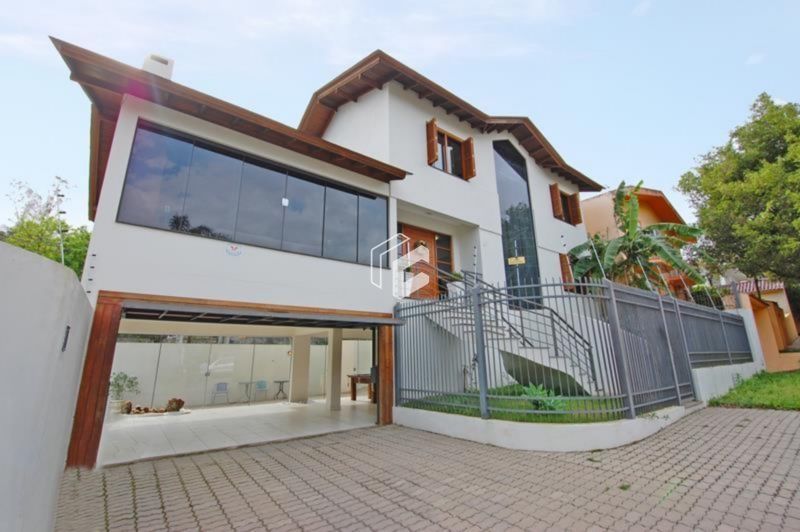 Casa à venda com 4 quartos, 240m² - Foto 4