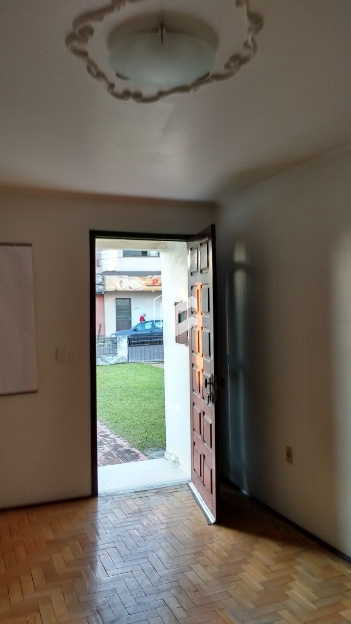 Casa à venda com 3 quartos, 95m² - Foto 2