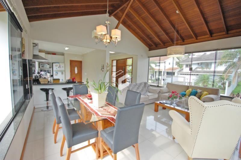 Casa, 4 quartos, 240 m² - Foto 7