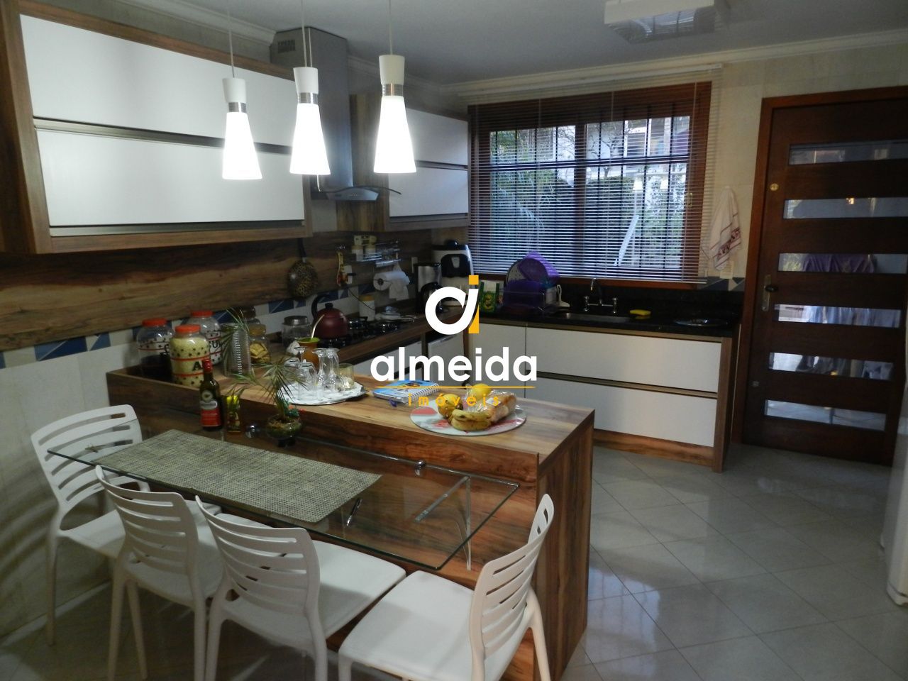 Casa à venda com 4 quartos, 309m² - Foto 20