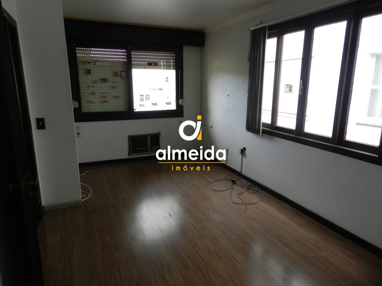 Apartamento à venda com 3 quartos, 270m² - Foto 11