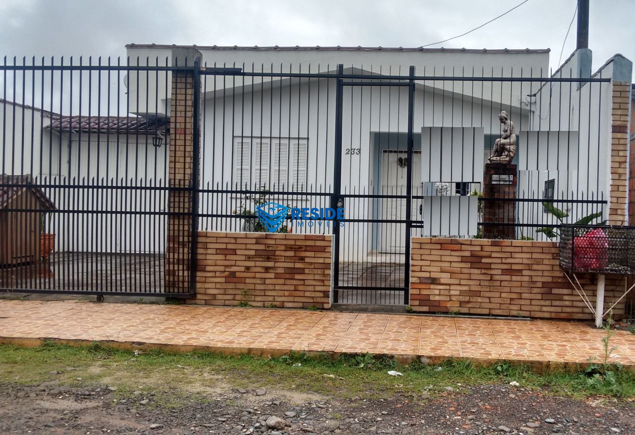 Casa  venda  no Nossa Senhora Medianeira - Santa Maria, RS. Imveis