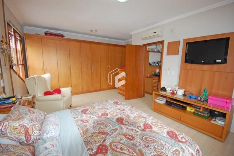 Casa, 4 quartos, 240 m² - Foto 13