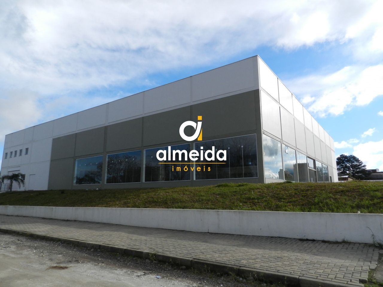 Depósito-Galpão-Armazém à venda, 2126m² - Foto 1