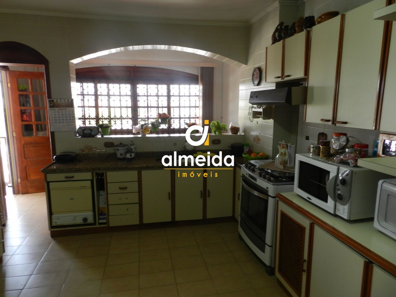 Casa à venda e aluguel com 4 quartos, 357m² - Foto 23