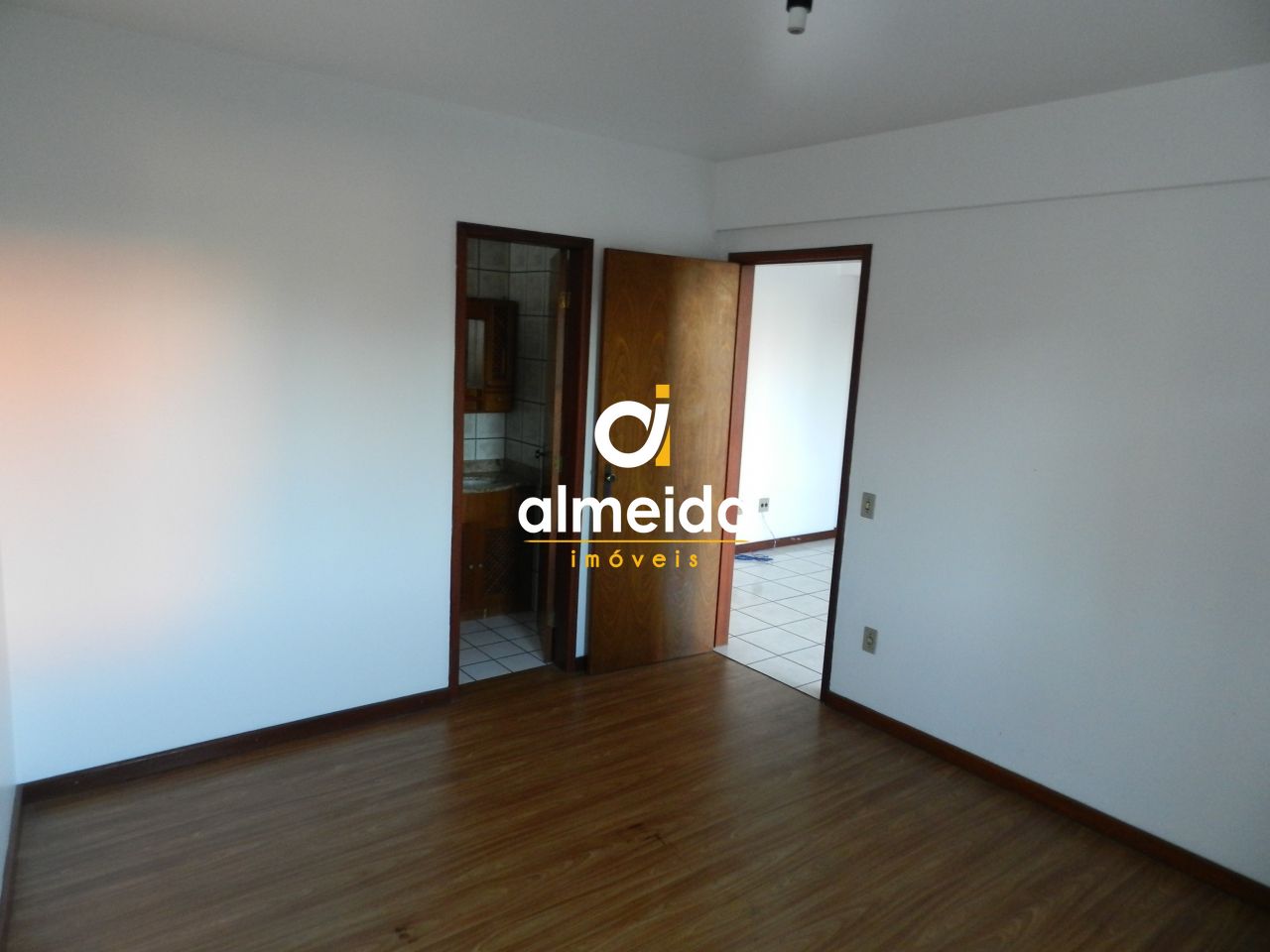 Apartamento à venda com 1 quarto, 60m² - Foto 3