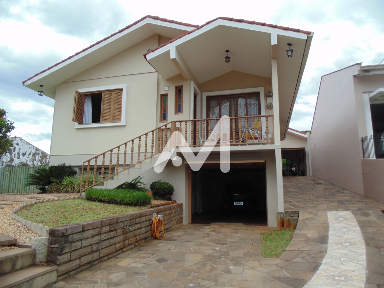 Casa com 219m² e 3 dormitórios no bairro Carneiros em Lajeado para Comprar