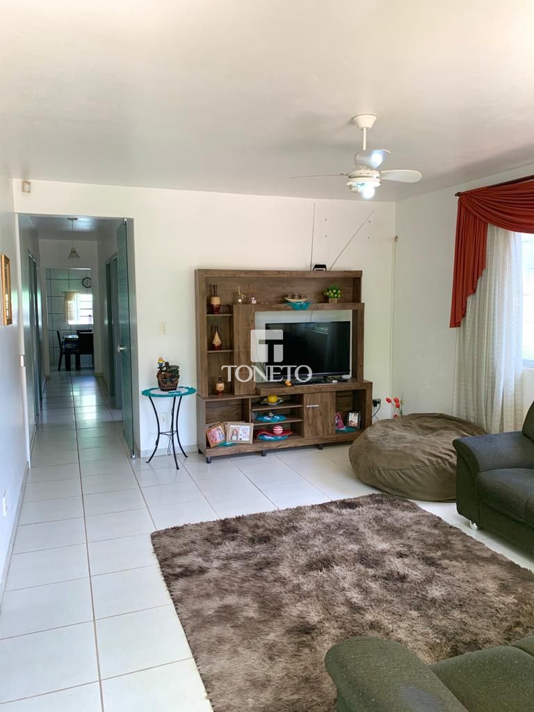 Casa, 8 quartos, 240 m² - Foto 1