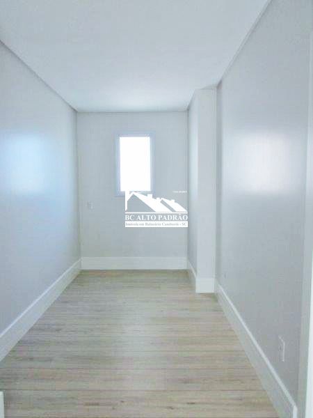 Apartamento à venda com 4 quartos, 237m² - Foto 9