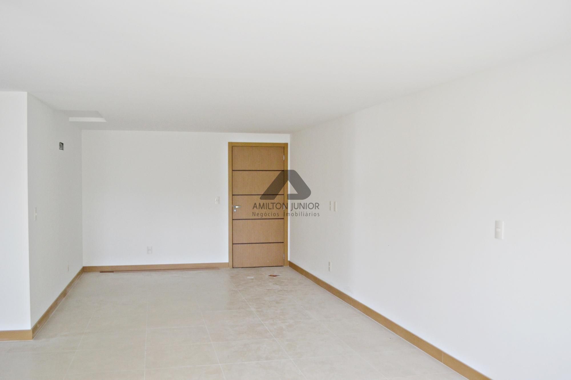 Apartamento à venda com 3 quartos, 105m² - Foto 8