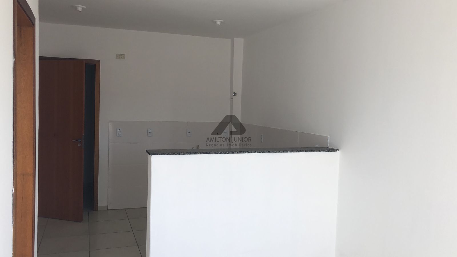 Apartamento à venda com 1 quarto, 37m² - Foto 11