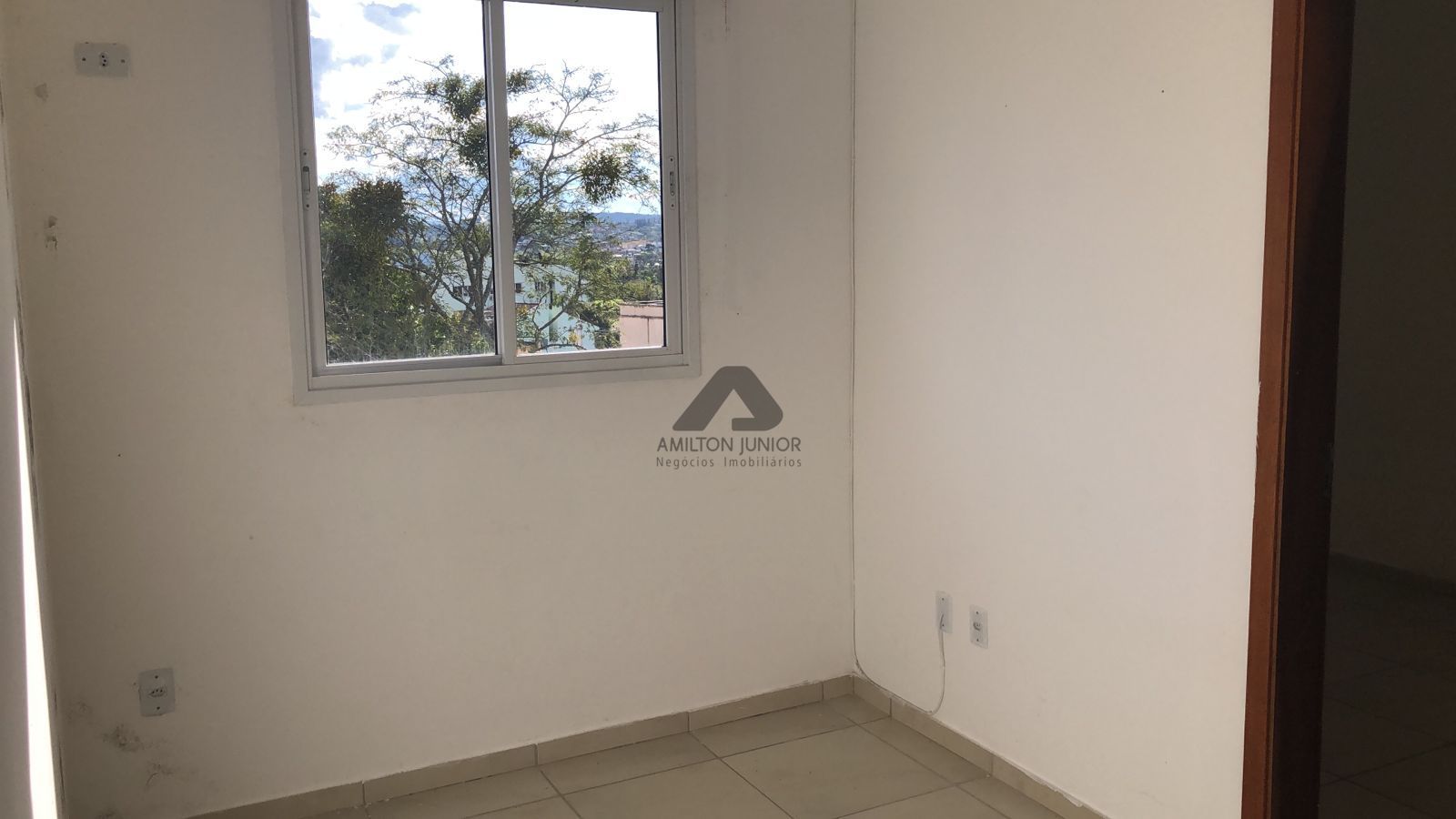 Apartamento à venda com 1 quarto, 37m² - Foto 4