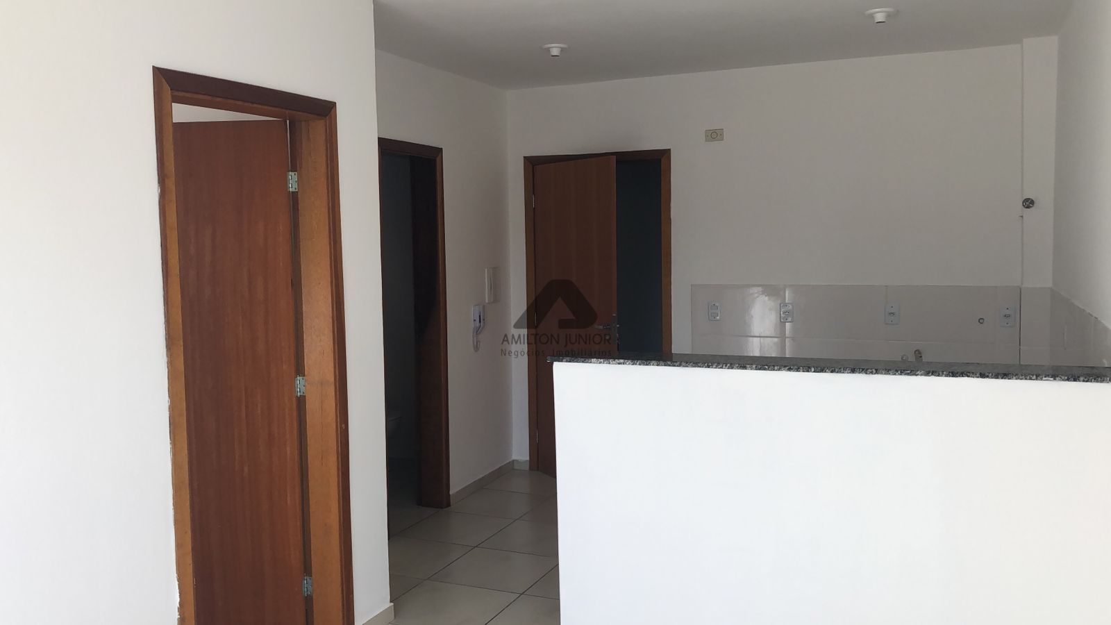 Apartamento à venda com 1 quarto, 37m² - Foto 3