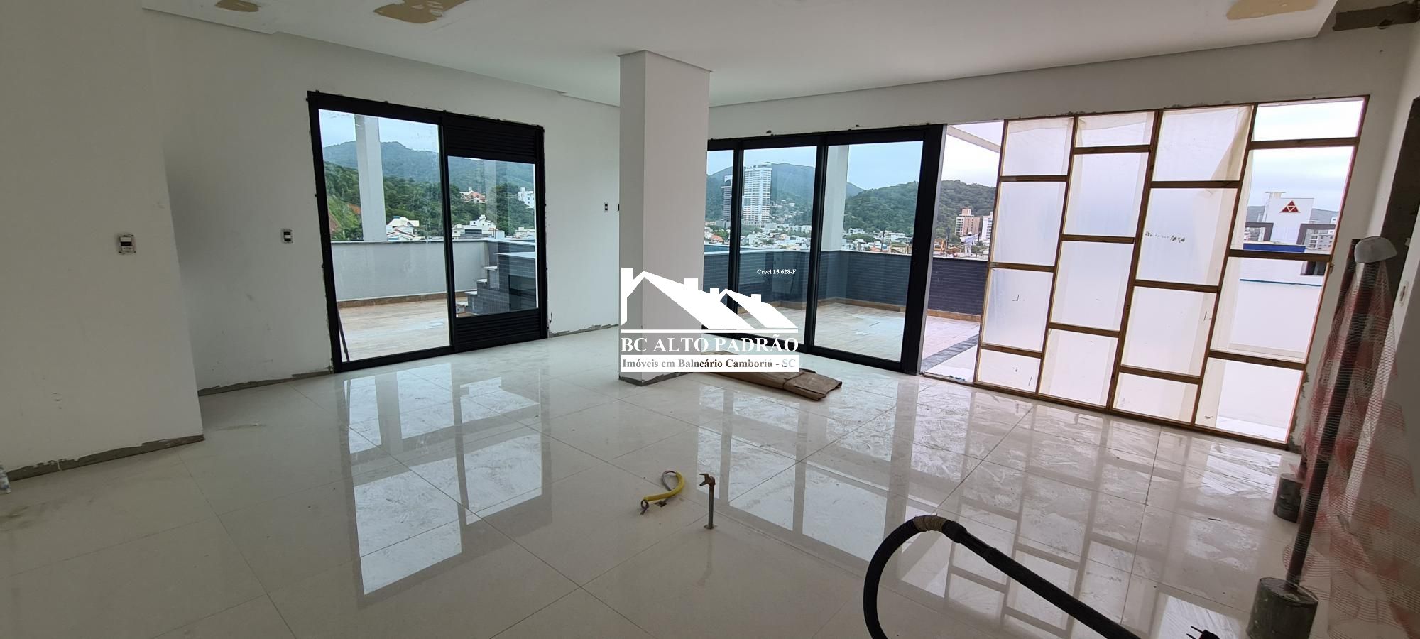 Cobertura à venda com 4 quartos, 224m² - Foto 19