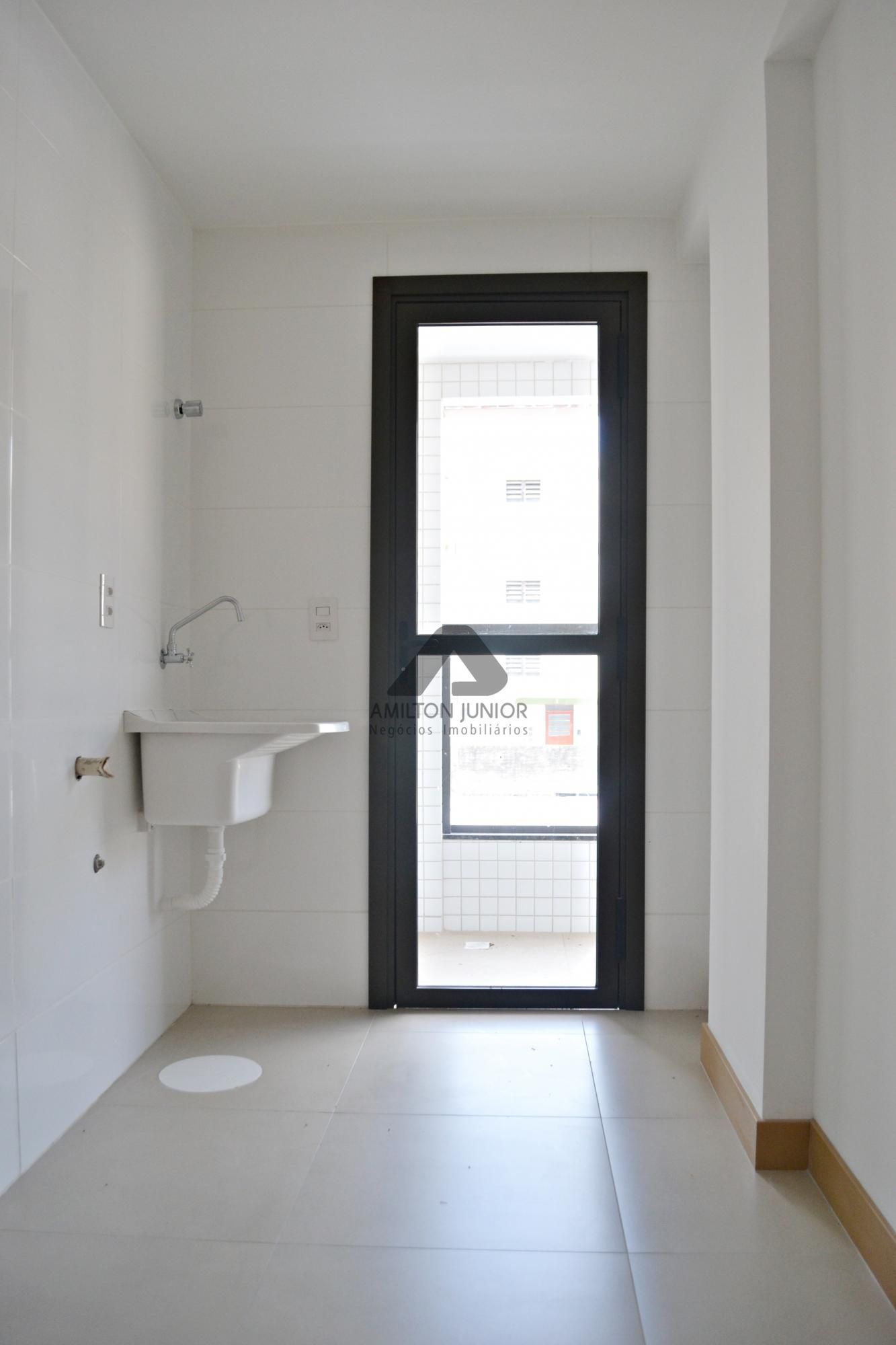 Apartamento à venda com 2 quartos, 82m² - Foto 4