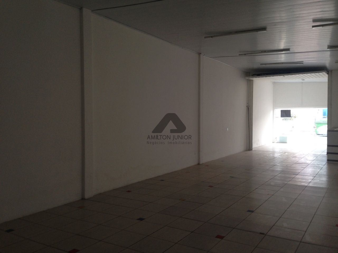 Depósito-Galpão-Armazém à venda com 1 quarto, 206m² - Foto 6