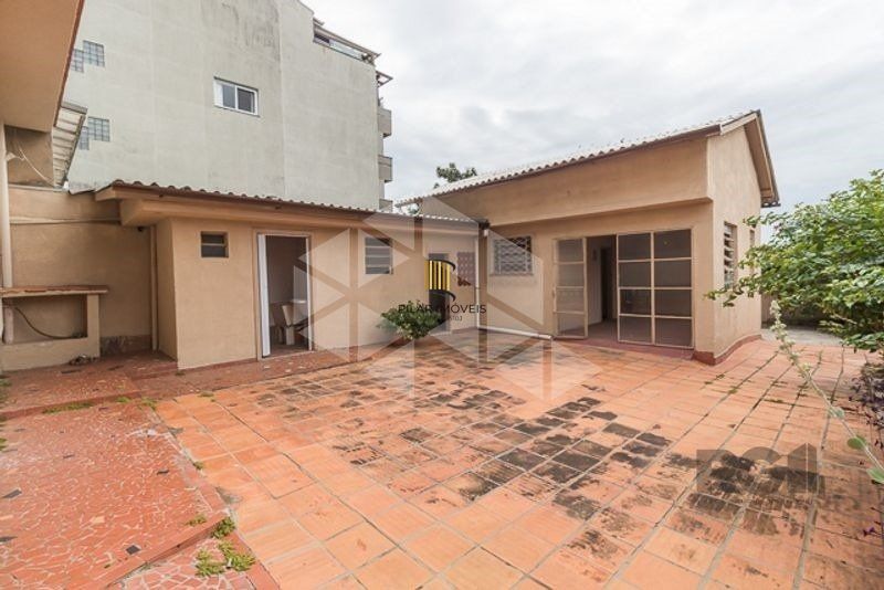 Casa 4 dormitórios no bairro Chácara das Pedras
