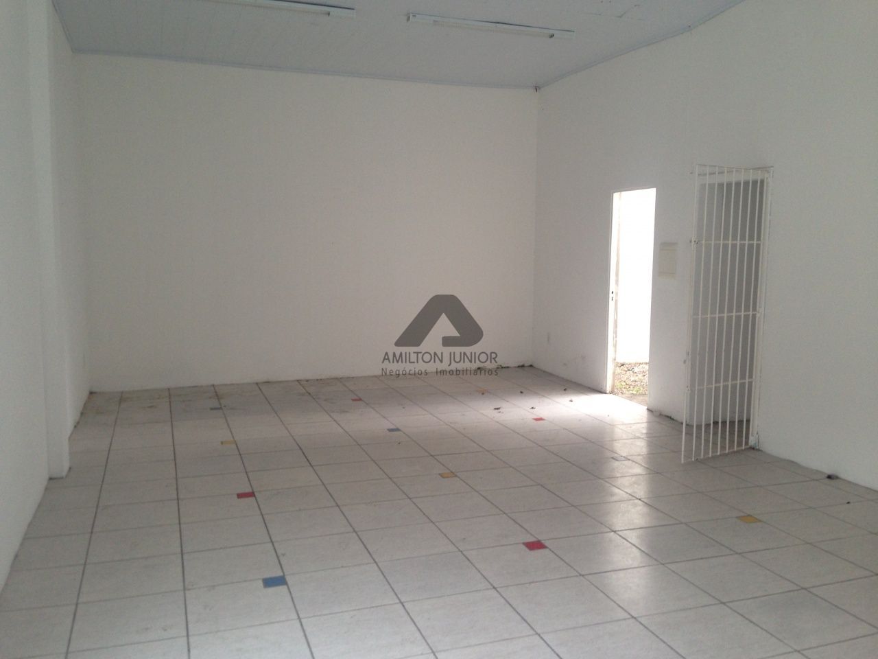 Depósito-Galpão-Armazém à venda com 1 quarto, 206m² - Foto 5