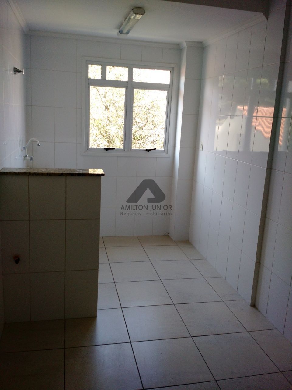 Apartamento à venda com 2 quartos, 75m² - Foto 15