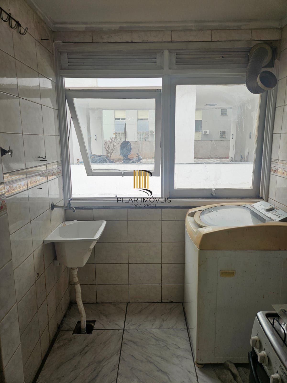 Apartamento 02 dormitorios com vaga